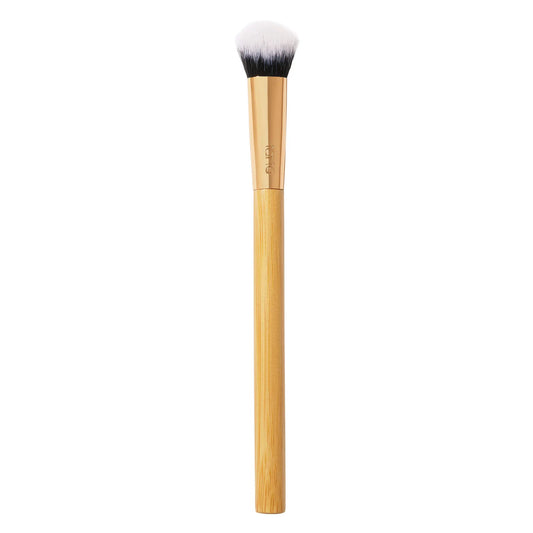 tarte concealer paw brush - angled for seamless application